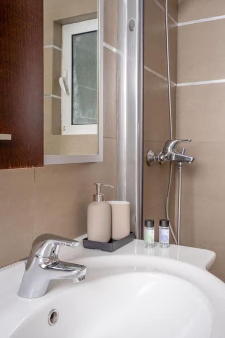 Bright & Elegant 2Bd Apt W/ View 아테네 외부 사진